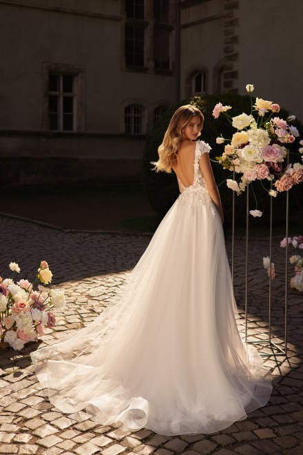 https://www.sposa-lia.com/images/stories/virtuemart/product/3) Christine.jpg